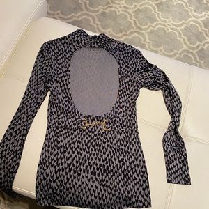 Longsleeve with open back